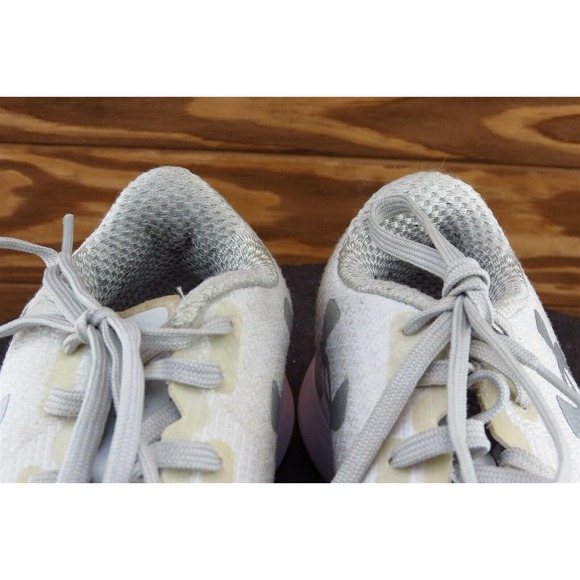 Under armour Women Size 7‎ M Off White Running Mesh 4501390263 - Picture 3 of 9